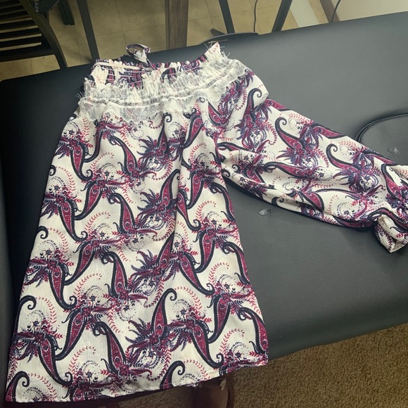 CHAROTTE RUSSE BLOUSE - Picture 3 of 4